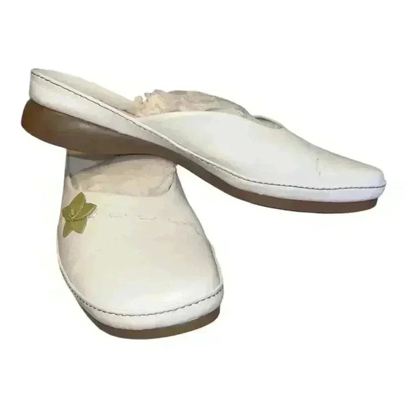 Clarks Mindy Leather White Slip On Mules, Size 9 - Picture 1 of 6
